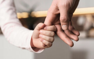 Ampliación de los permisos por nacimiento y parentales para cuidado de menores