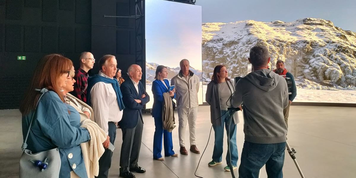 La CEC visita las instalaciones de Coruña Estudio Inmersivo