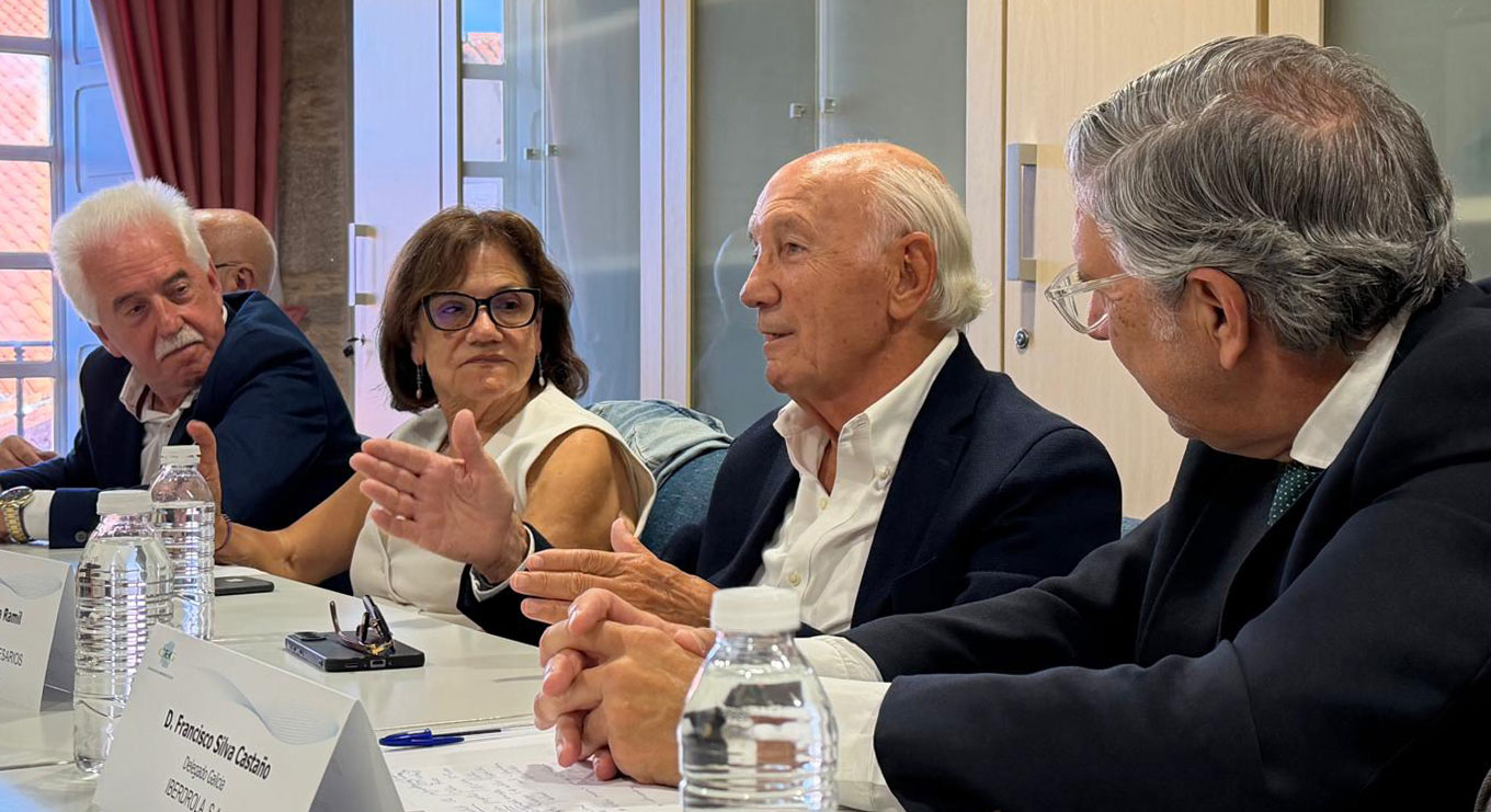 El presidente de la CEC asiste a un encuentro empresarial con representantes de la Confederación Canaria de Empresarios